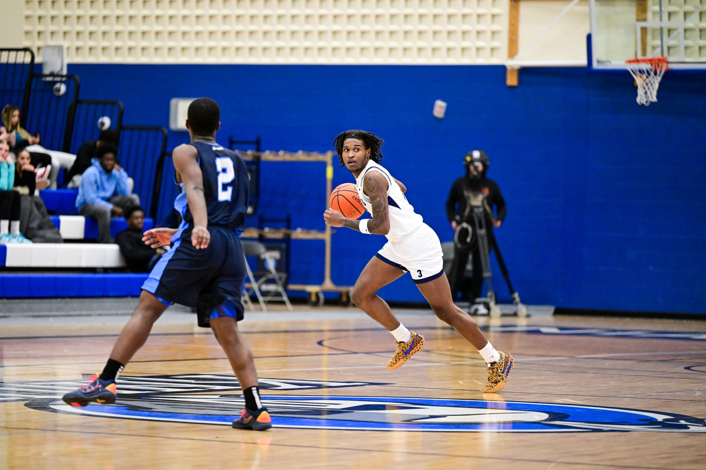 Knights Men&rsquo;s Basketball Pull Off Exciting Win in Final Game of the Regular Season