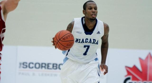 Men's Basketball Defeat Algoma