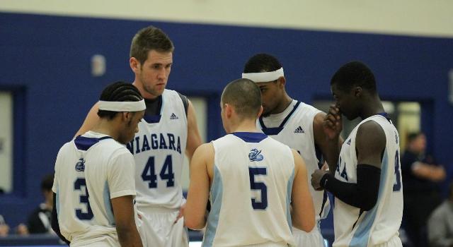 Men's Basketball Fall to Sheridan