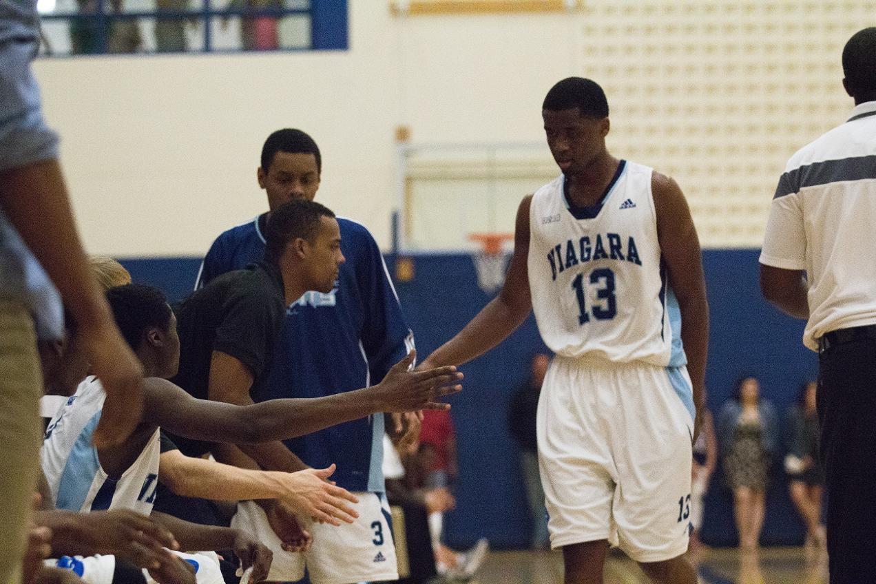 Men's Basketball Begins New Season on the Road
