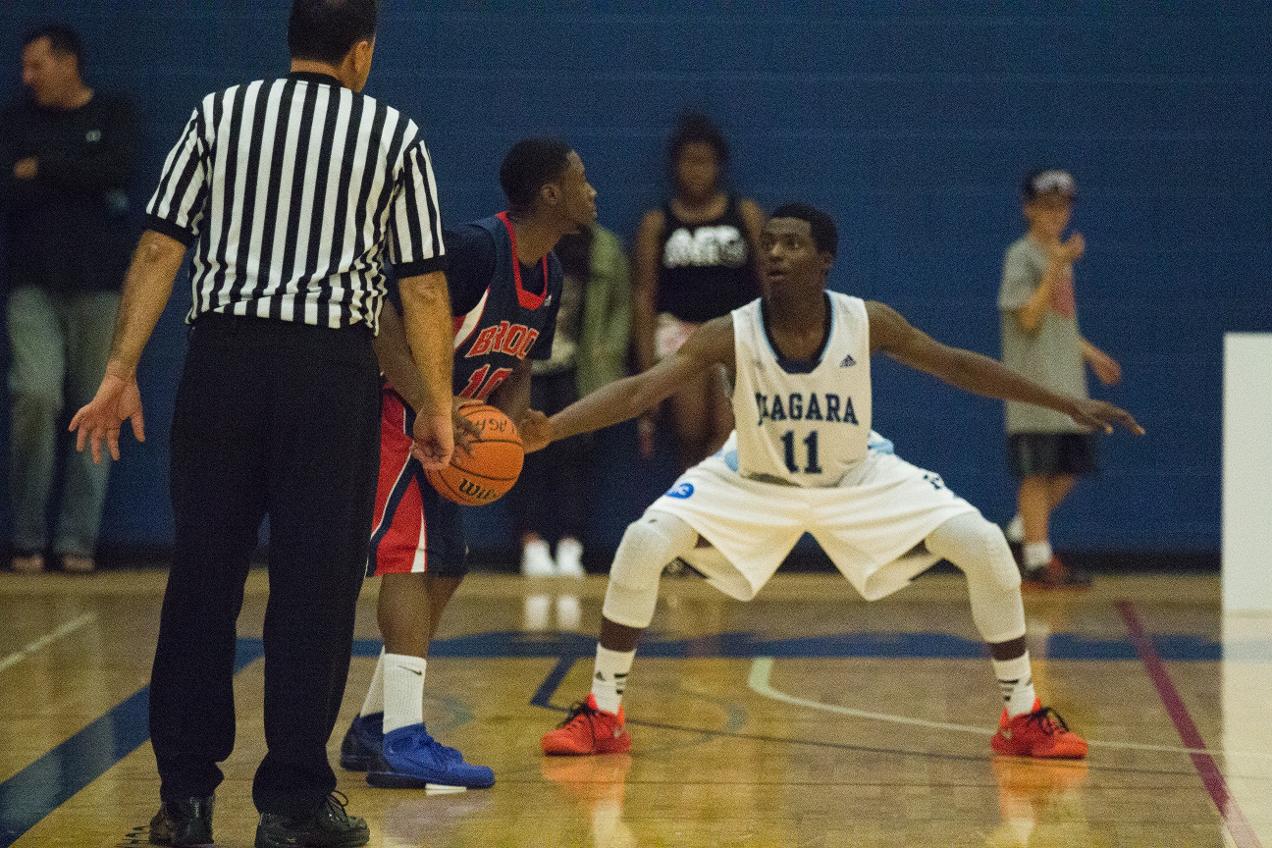 Men's Basketball Competes in Durham Invitational