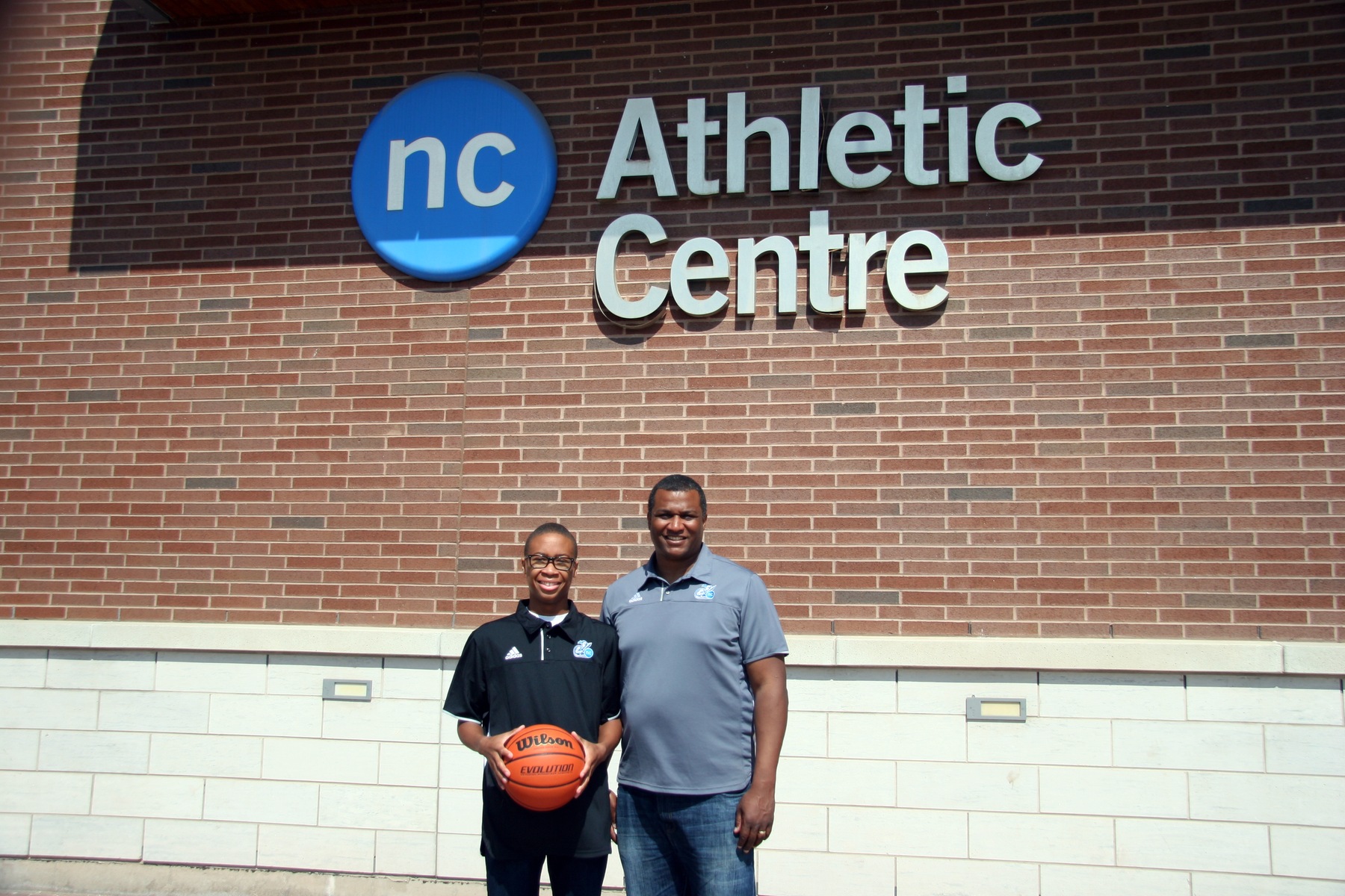 NEWS: Men's Basketball adds skilled local product Johnnie Richardson