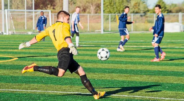 Men's Soccer Defeat Defending National Champions