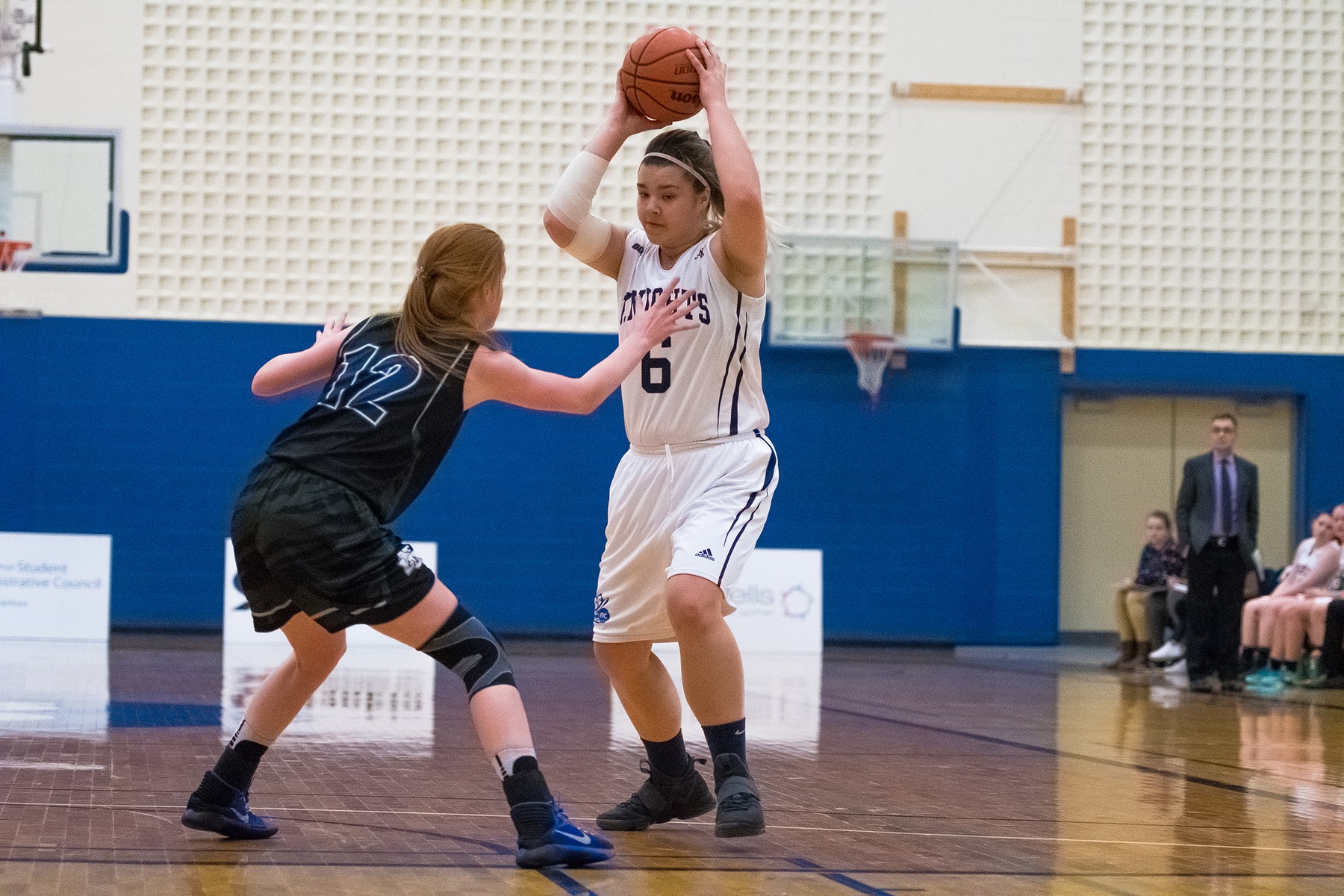 RECAP: Stys double-double carries women's basketball to victory