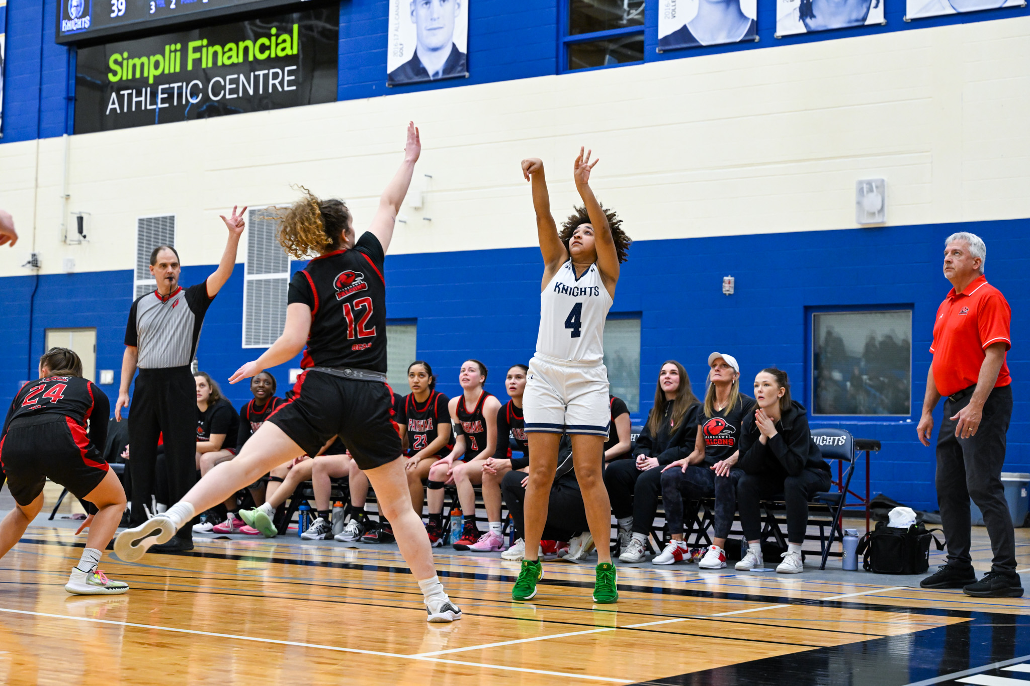 Knights Women&rsquo;s Basketball Lose to the Humber Hawks on the Road